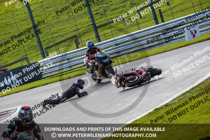 anglesey;brands hatch;cadwell park;croft;donington park;enduro digital images;event digital images;eventdigitalimages;mallory;no limits;oulton park;peter wileman photography;racing digital images;silverstone;snetterton;trackday digital images;trackday photos;vmcc banbury run;welsh 2 day enduro